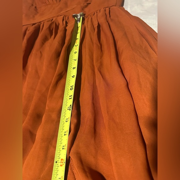 Elegant Orange Marrón Wedding Dress - Picture 15 of 16